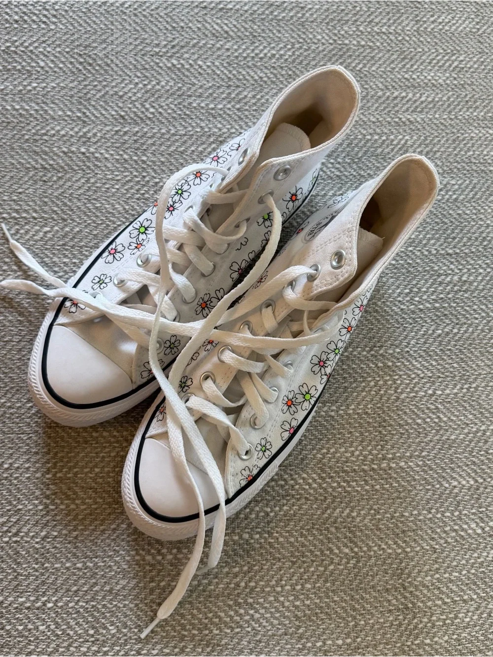 Converse All Star Chuck Taylor Women’s Size 9 White Floral Canvas Sneakers Fairy